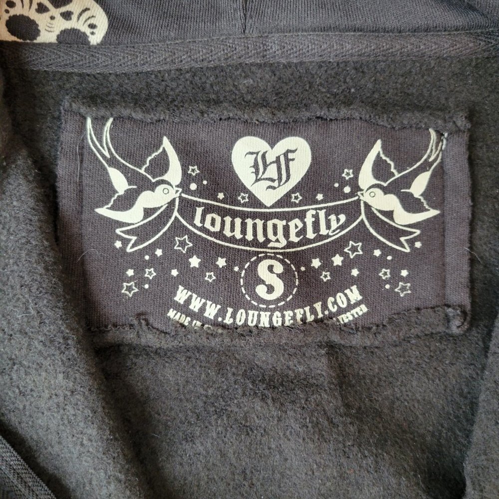 LOUNGEFLY Black Tan All-Over Sugar Skull Print Zip-Up Hoodie sz S EUC Goth Punk - Picture 4 of 6